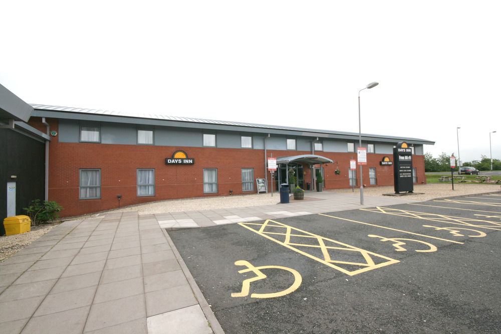 Days Inn By Wyndham Telford Ironbridge Exterior photo