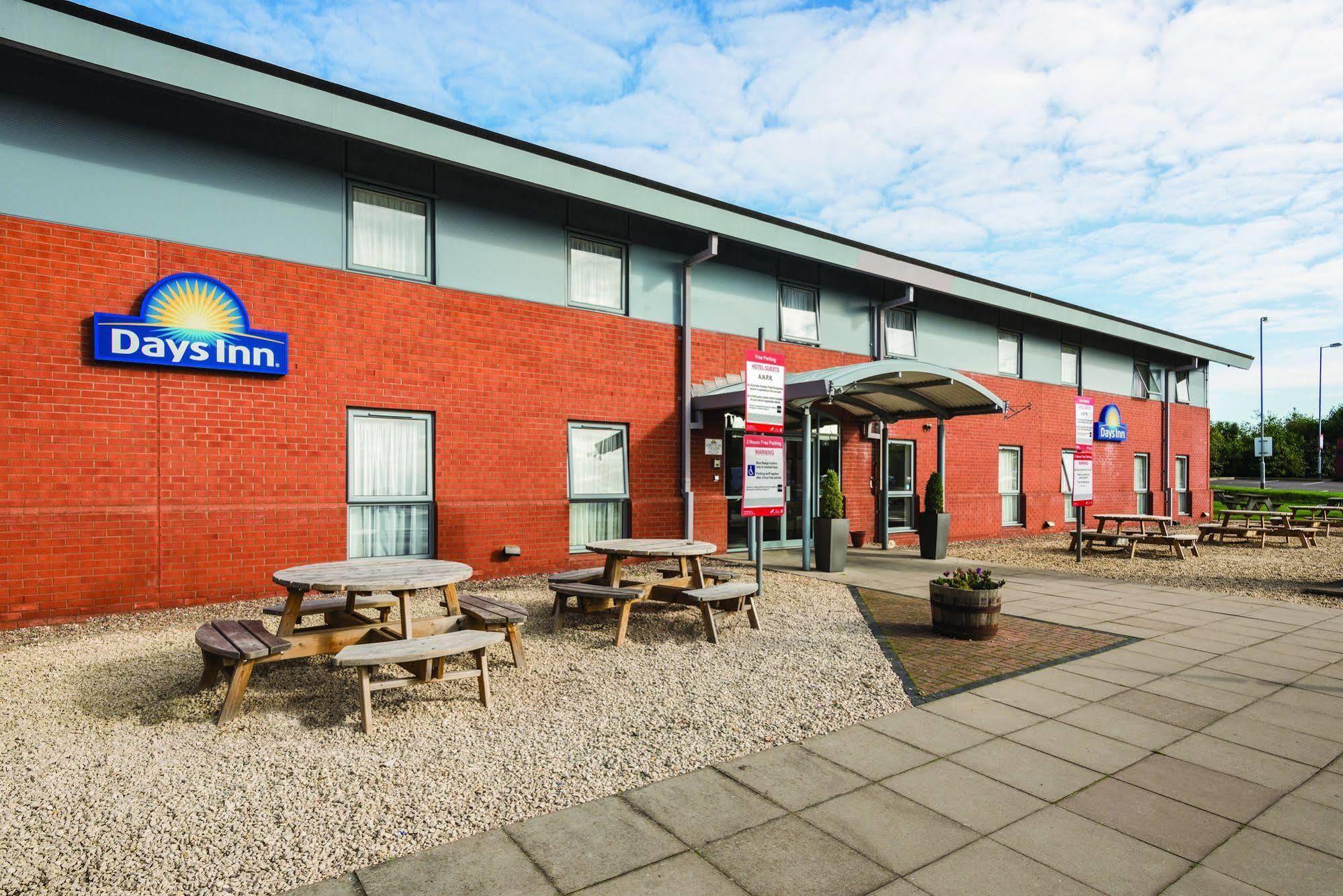 Days Inn By Wyndham Telford Ironbridge Exterior photo