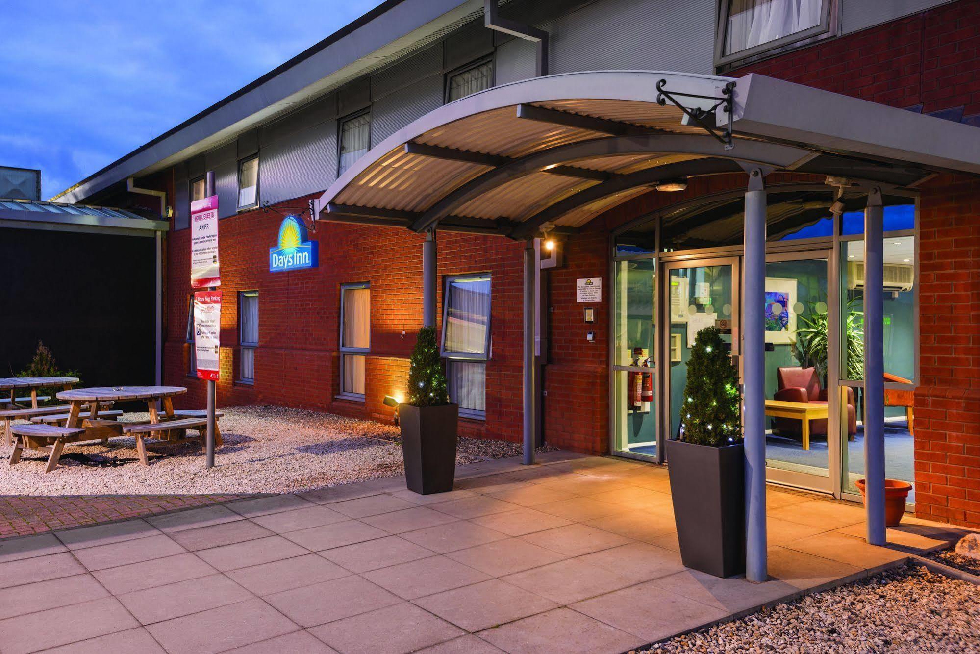 Days Inn By Wyndham Telford Ironbridge Exterior photo