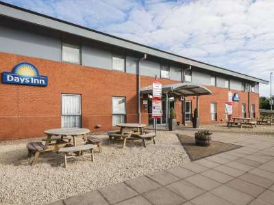 Days Inn By Wyndham Telford Ironbridge Exterior photo